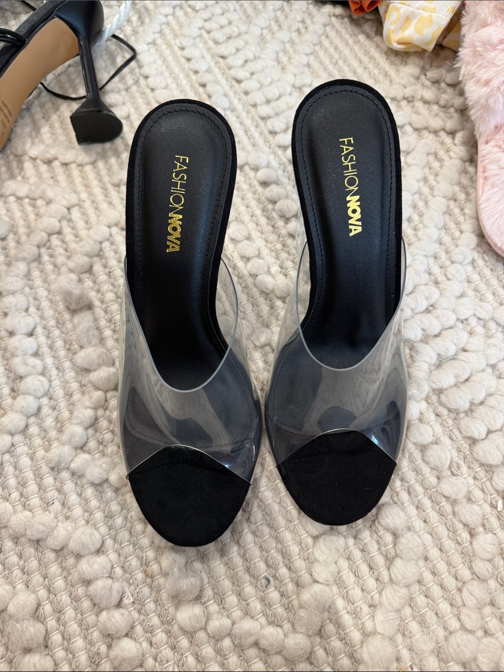 Fashion nova heels size 8 never worn